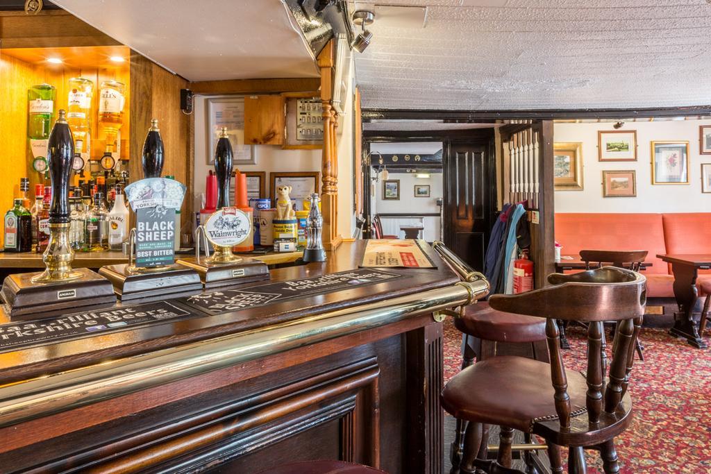 The Cross Keys Inn Tebay  Buitenkant foto